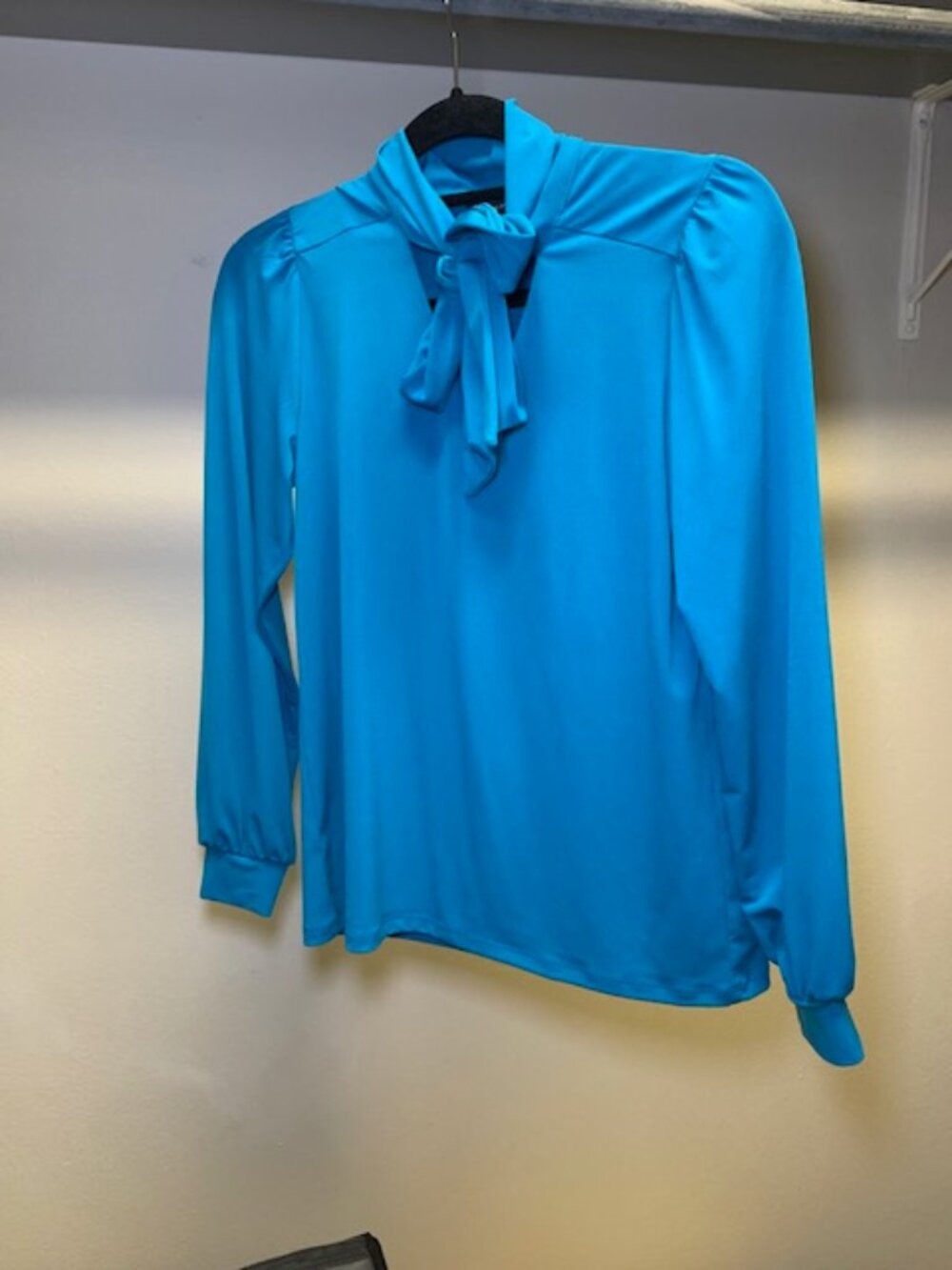 Ann Taylor Petite Bow‑Neck Blouse – XSP Vibrant Turquoise